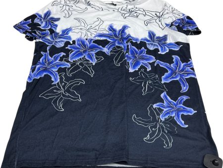 Top Short Sleeve By Just Fashion Now In Blue & White, Size: 3x on Sale