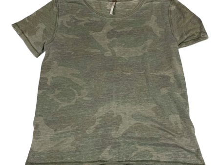 Top Short Sleeve By Free People In Camouflage Print, Size: Xs Cheap