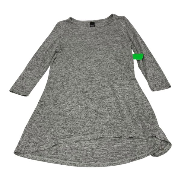 Top 3 4 Sleeve By Clothes Mentor In Grey, Size:M on Sale